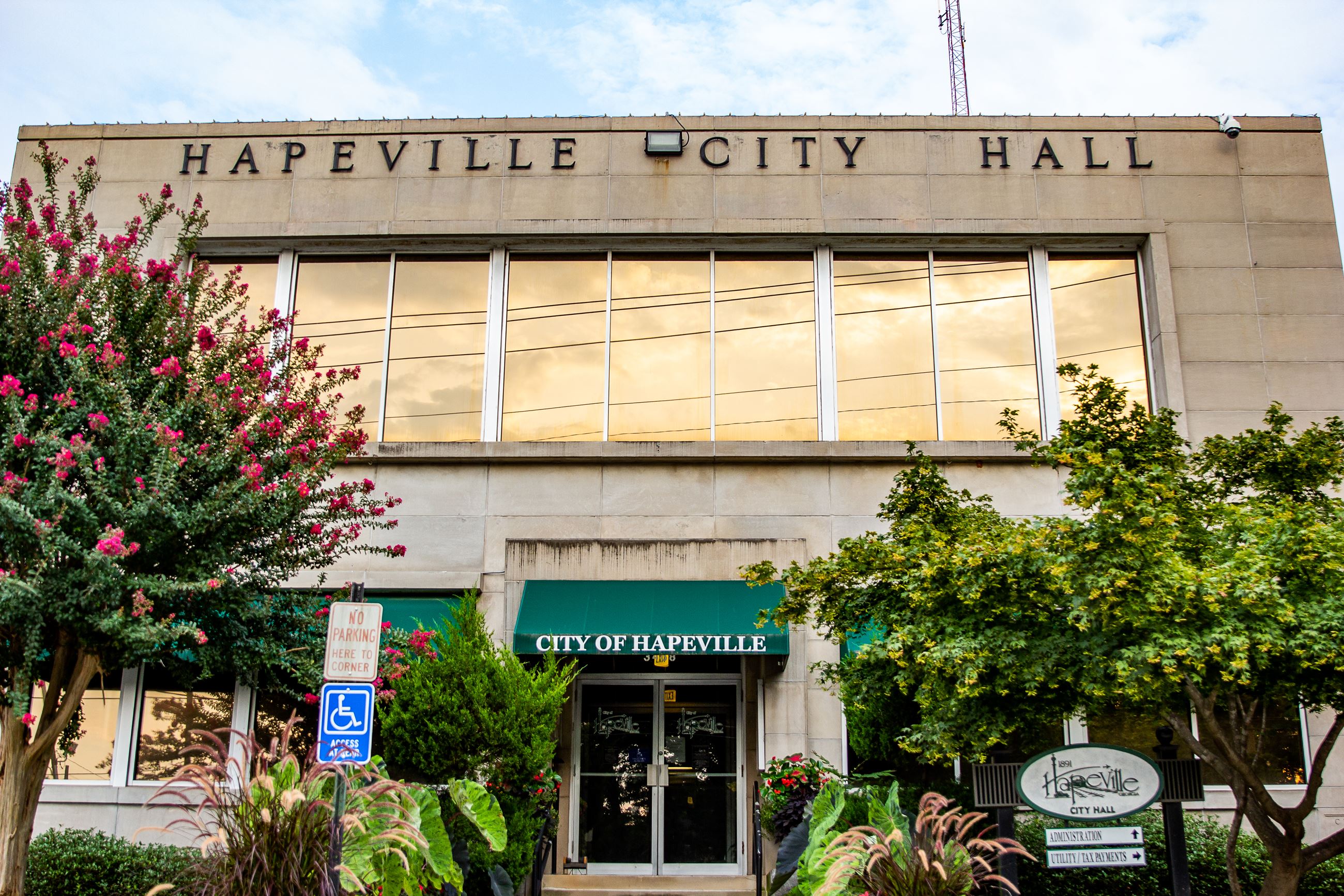 Hapeville City Hall front of building